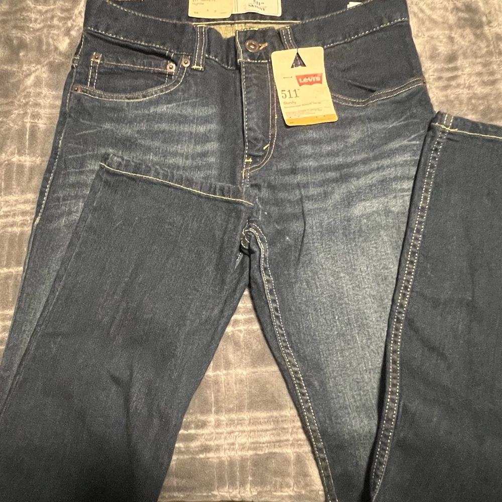 Dark blue women Levi’s skinny jeans